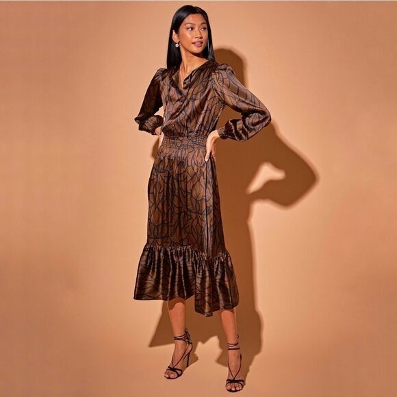 Tucker Juliette Dress Toffee Nouveau Lace in Silk Stretch Charmeuse Long Sleeves - Picture 1 of 3